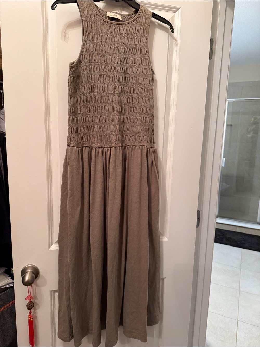 Universal Thread Sage Green Sleeveless Smocked Maxi Dress